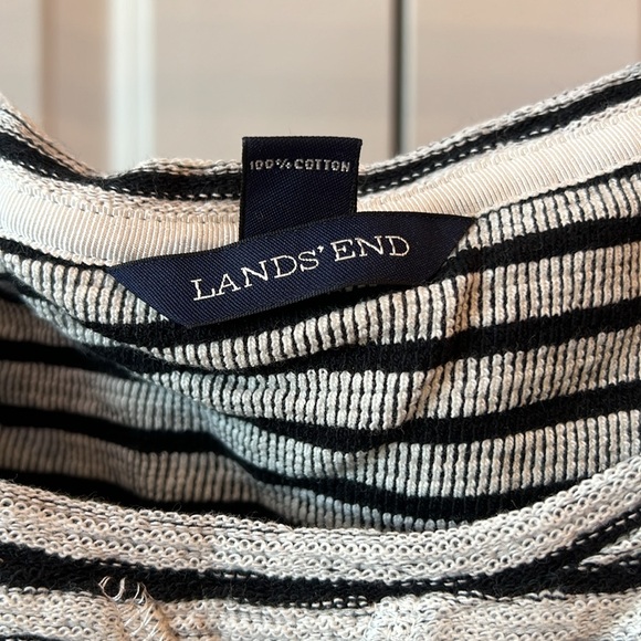 Lands’ End Women’s Black and White Striped Sweatshirt (NWOT) - Picture 7 of 7